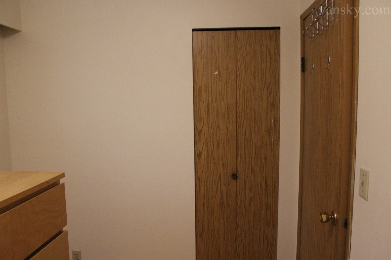 220118110642_Small Bedroom with Closet 2.JPG